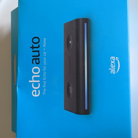 🏷️⬇️ New In Box Amazon Echo Auto - Picture 1 of 6
